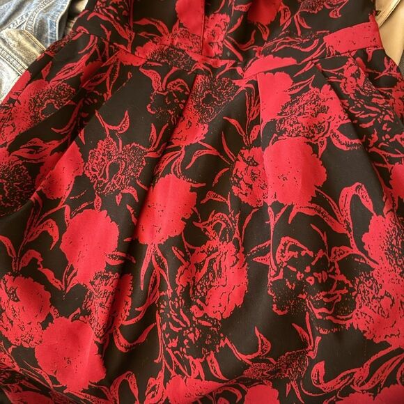 Jack Afalo Strapless Mini Dress in Burgundy/Black Floral Print. Size M. - Picture 3 of 12